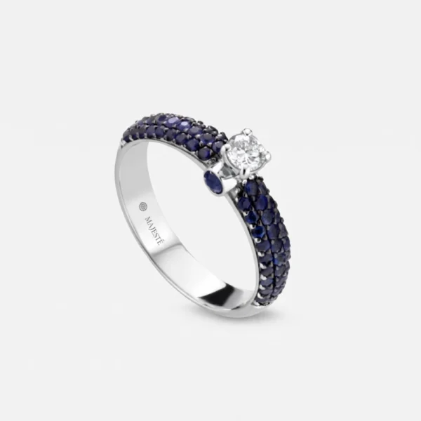 Majestè anello solitario in oro bianco con diamante  e zaffiri